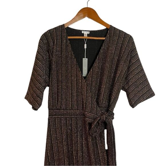 NWT! Spense glittery wrap dress. Size medium - Picture 2 of 10